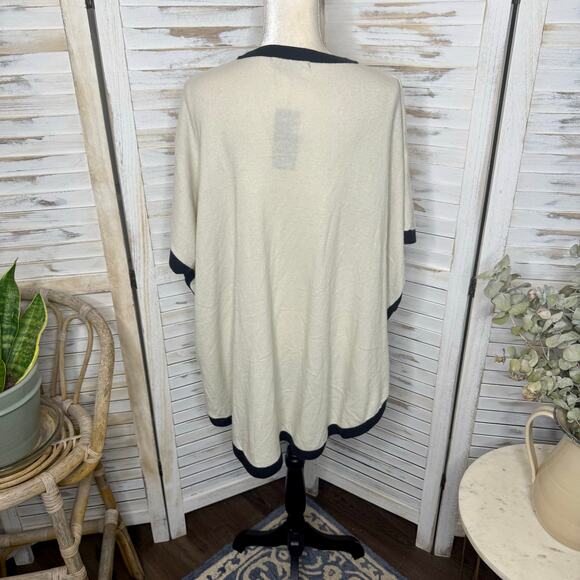 NWT BCBGMAXAZRIA Women's Small Med Cape Poncho Cardigan Wool Angora Cream Black - Picture 4 of 14